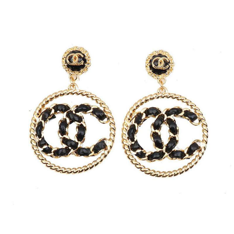 Womens Designers Brand Earrings Designer Letters Ear Stud 18K Gold Plated Crystal Geometric Earring for Wedding Party Jewerlry Accessories E, Golden;silver
Womens Designers Brand Earrings Designer Letters Ear Stud 18K Gold Plated Crystal Geometric Earring for Wedding Party Jewerlry Accessories E, Golden;silver