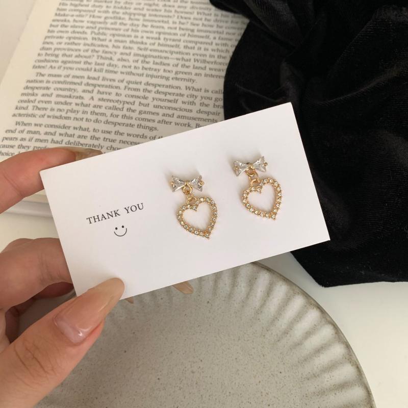 Stud 2021 Korean Simple Fashion Design Bow Love Earrings Ins Sweet Style Trendy Ear Clip Without Pierced Ears
Stud 2021 Korean Simple Fashion Design Bow Love Earrings Ins Sweet Style Trendy Ear Clip Without Pierced Ears