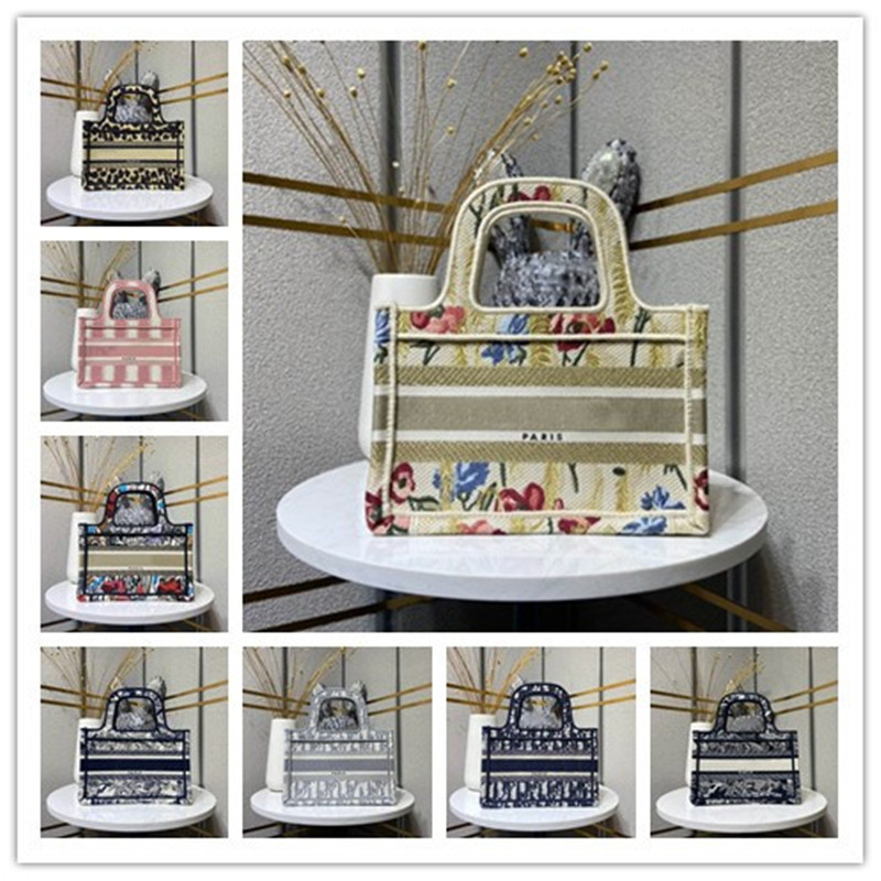Designer Luxury Book Tote Bag Small White grey Cream Multi Jacquard Micro Mini Canvas Previously Hand Bag Size:22.5 x 24 x 8CM, Don't pay it
Designer Luxury Book Tote Bag Small White grey Cream Multi Jacquard Micro Mini Canvas Previously Hand Bag Size:22.5 x 24 x 8CM, Don't pay it