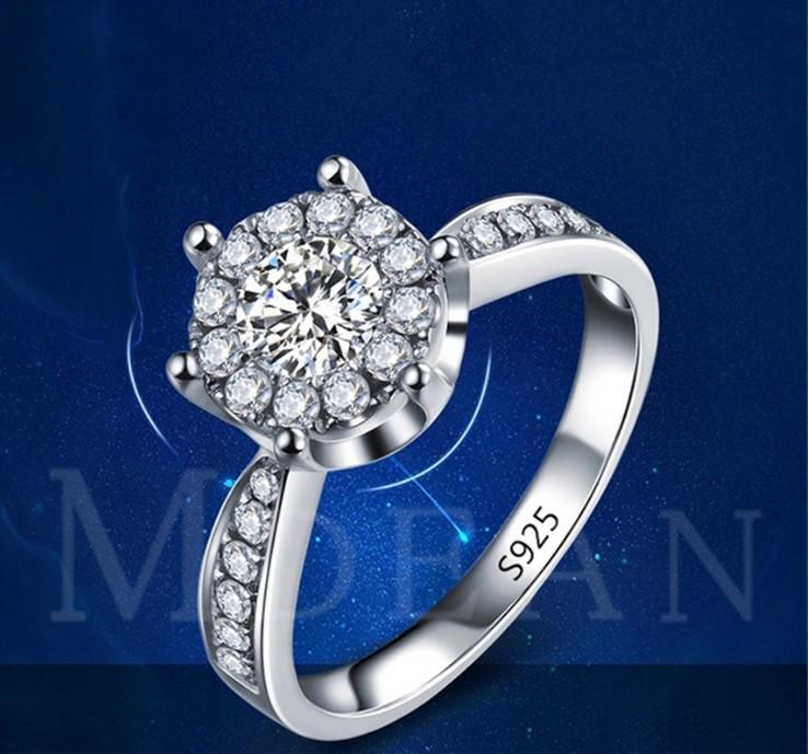 Simple Ring European Retro Platinum Smooth Side Crystal From Swarovskis For Women Fashion Jewelry Wedding Cluster Rings
Simple Ring European Retro Platinum Smooth Side Crystal From Swarovskis For Women Fashion Jewelry Wedding Cluster Rings