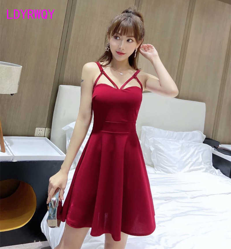 Women's waist temperament sexy leaky back strap dress Sleeveless Knee-Length Regular V-Neck Office Lady 210603, Burgundy
Women's waist temperament sexy leaky back strap dress Sleeveless Knee-Length Regular V-Neck Office Lady 210603, Burgundy