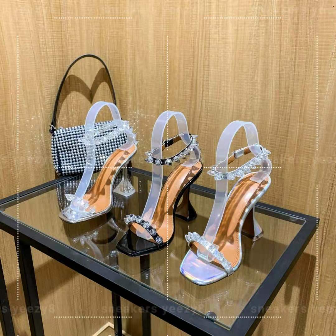 High luxury Novelty sandals fashion crystal black and white PVC unique one line rivet strap design women banquet pyramid glisten heels size 34-40, 1111111111
High luxury Novelty sandals fashion crystal black and white PVC unique one line rivet strap design women banquet pyramid glisten heels size 34-40, 1111111111