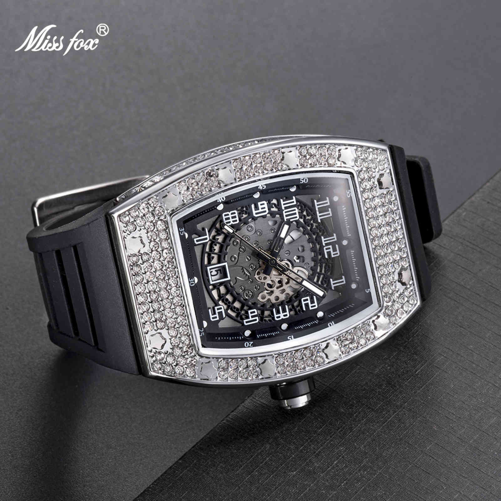 MISSFOX Tonneau Shape Watches Man Platinum Iced Out Unique Men Watch Row Diamond Round Classic Style Relógio Masculino Wholesale, V312
MISSFOX Tonneau Shape Watches Man Platinum Iced Out Unique Men Watch Row Diamond Round Classic Style Relógio Masculino Wholesale, V312