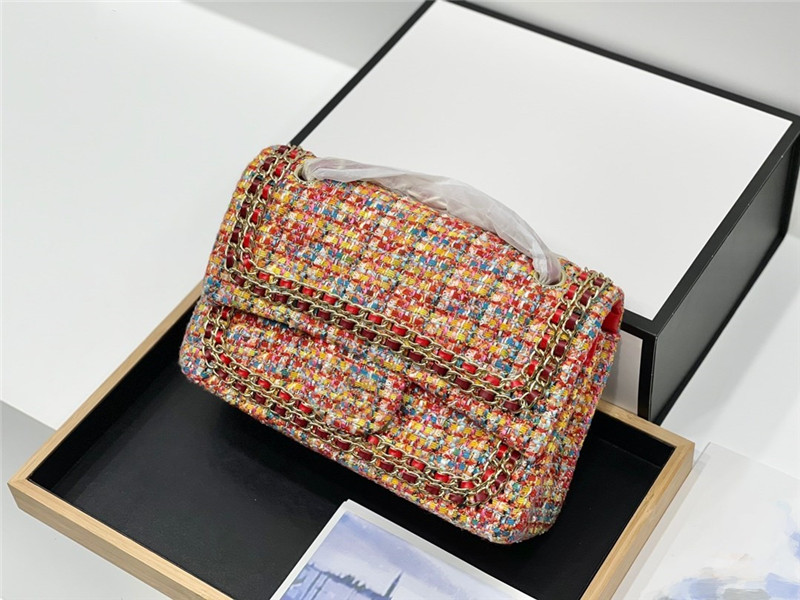 Colored felt women's shoulder bag Exquisite classic luxury design messenger bags Flip inside leather Chain edging handbag 25cm women Purse, Colorful
Colored felt women's shoulder bag Exquisite classic luxury design messenger bags Flip inside leather Chain edging handbag 25cm women Purse, Colorful