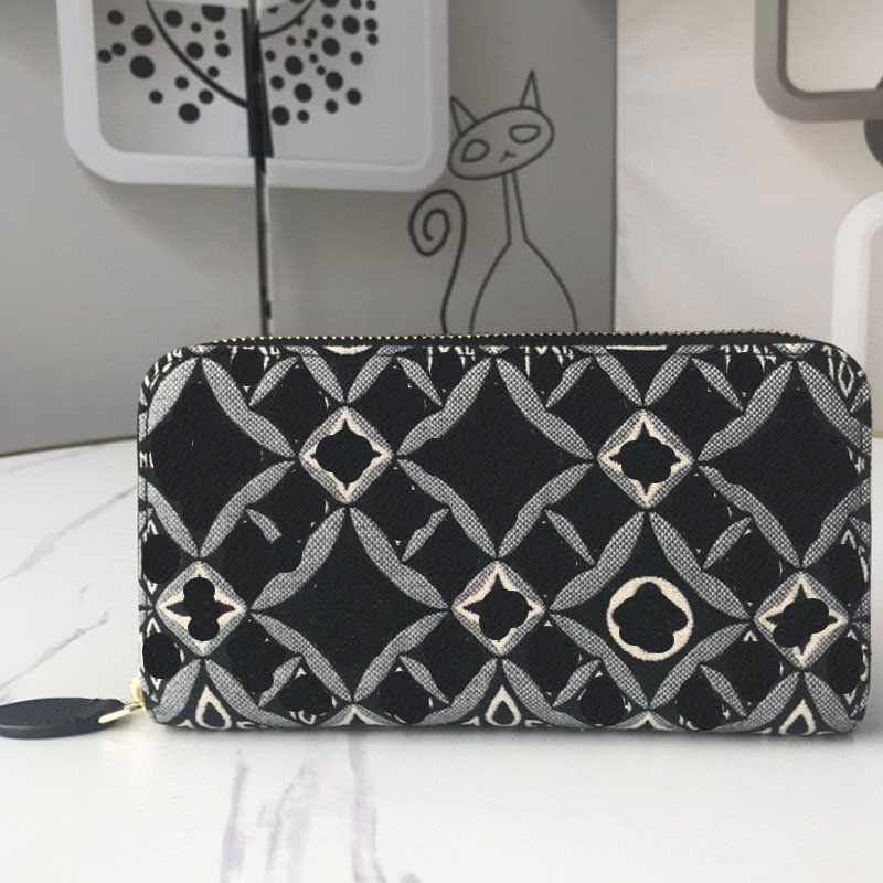 Wallets Long Purses Zipper Card Bag Using jacquard weave Flowers surround the brand's founding year 1854 Typeface Designers Clutch With Box DustBags wholesale, Ribbon(not for sale separatel
Wallets Long Purses Zipper Card Bag Using jacquard weave Flowers surround the brand's founding year 1854 Typeface Designers Clutch With Box DustBags wholesale, Ribbon(not for sale separatel