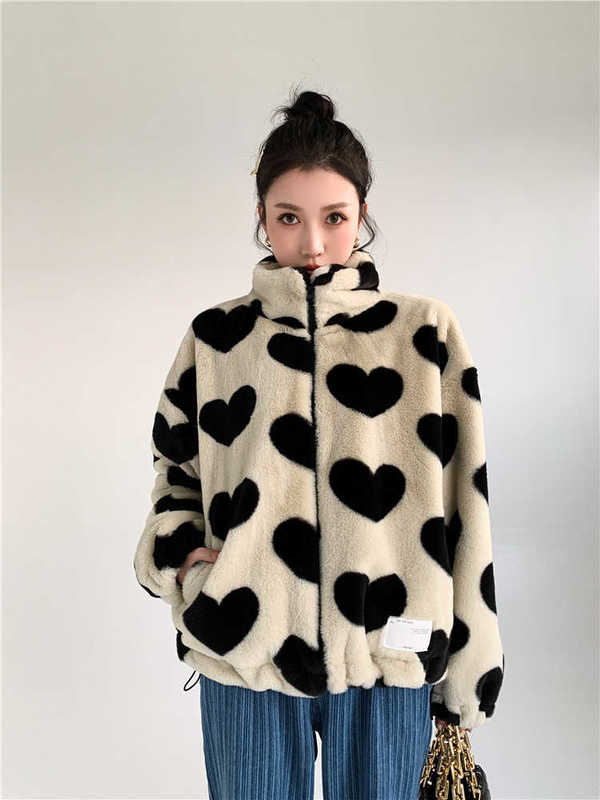 CHEERART Beige Faux Fur Coat Women Heart Print Sherpa Kawaii Fleece Jacket Cute Winter Outerwear Korean Fashion Clothing 210928