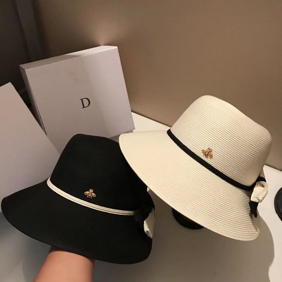 2021 New Collapsible Holiday Beach Hats High Quality Sun Hat Womens Wide Brim Hats Tide 2 Colors Fisherman Hats Shipping, White
2021 New Collapsible Holiday Beach Hats High Quality Sun Hat Womens Wide Brim Hats Tide 2 Colors Fisherman Hats Shipping, White