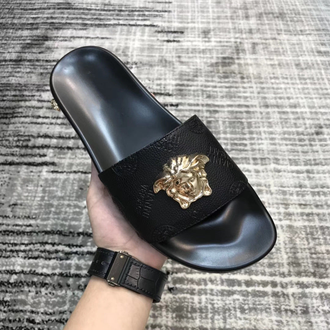2021 Europe Station Summer New Men Slippers Comfortable Holiday Sandals Antiskid Personality Fashion Versatile Sandals, Black
2021 Europe Station Summer New Men Slippers Comfortable Holiday Sandals Antiskid Personality Fashion Versatile Sandals, Black