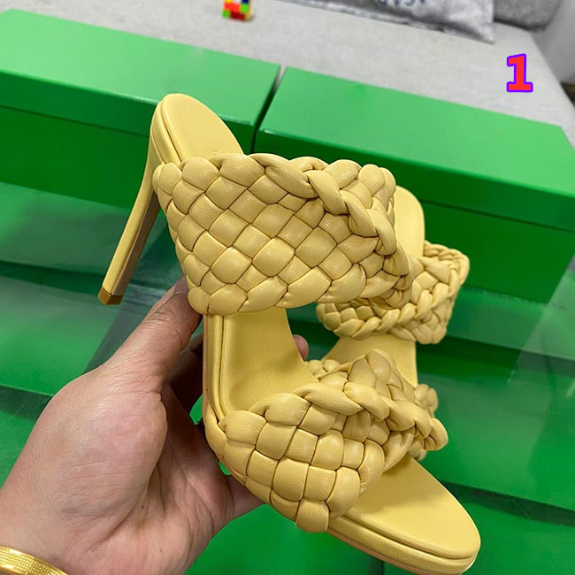 8 colors large size 35-42 Women designer sandals heels Curve Elongated almond toe Mules fashion luxury High heeled slippers
8 colors large size 35-42 Women designer sandals heels Curve Elongated almond toe Mules fashion luxury High heeled slippers