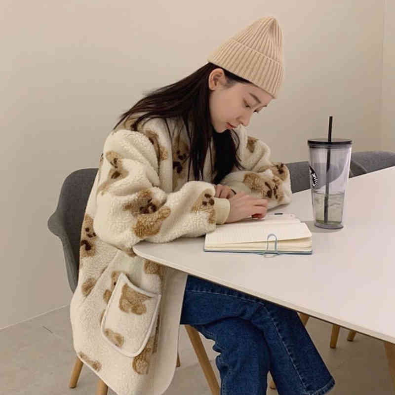 Nomikuma Korean Cartoon Bear Women Coat Causal Faux Lambswool Winter Warm Jacket New Long Sleeve V-neck Outerwear 6D550 210427