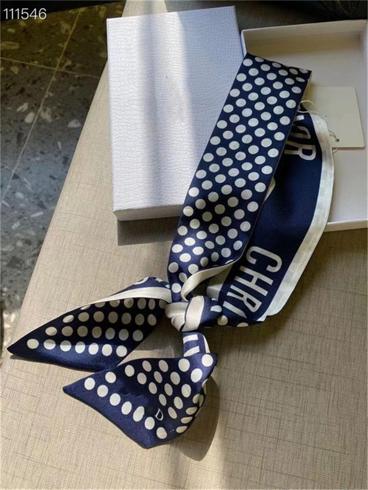 2021 Top designer woman Silk Fashion Letter Headband Brand Small Scarf Variable Headscarf Accessories Activity Gift w13
2021 Top designer woman Silk Fashion Letter Headband Brand Small Scarf Variable Headscarf Accessories Activity Gift w13