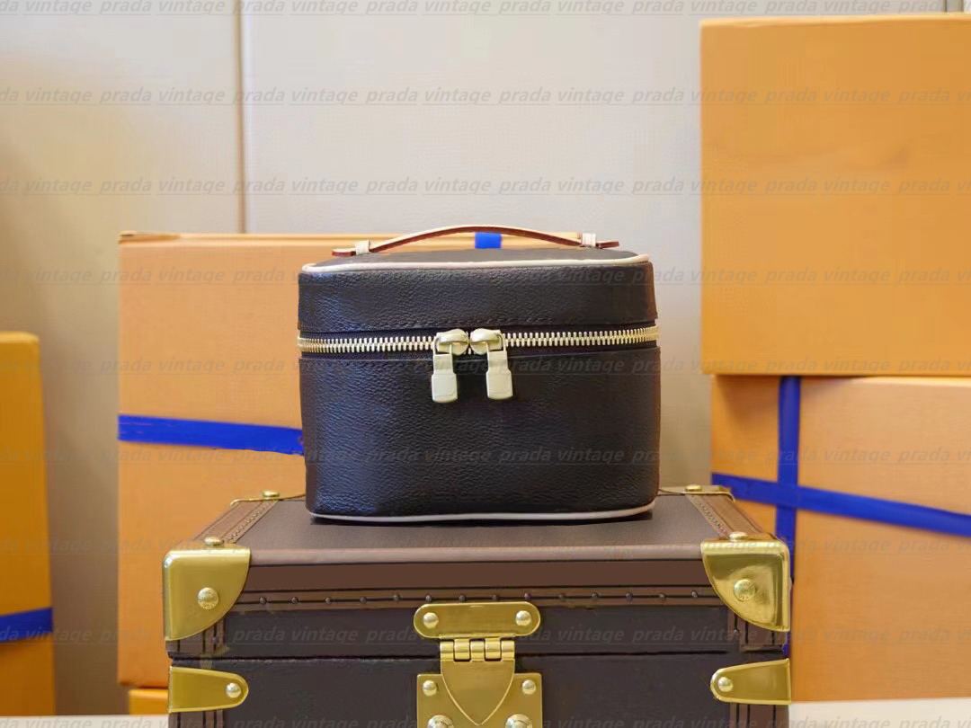 Bag Top leather NICE NANO Women's men tote crossbody Cosmetic Luxury Designer shopping wallet Camera Cases card pockets, Bubble wrap packaging
Bag Top leather NICE NANO Women's men tote crossbody Cosmetic Luxury Designer shopping wallet Camera Cases card pockets, Bubble wrap packaging