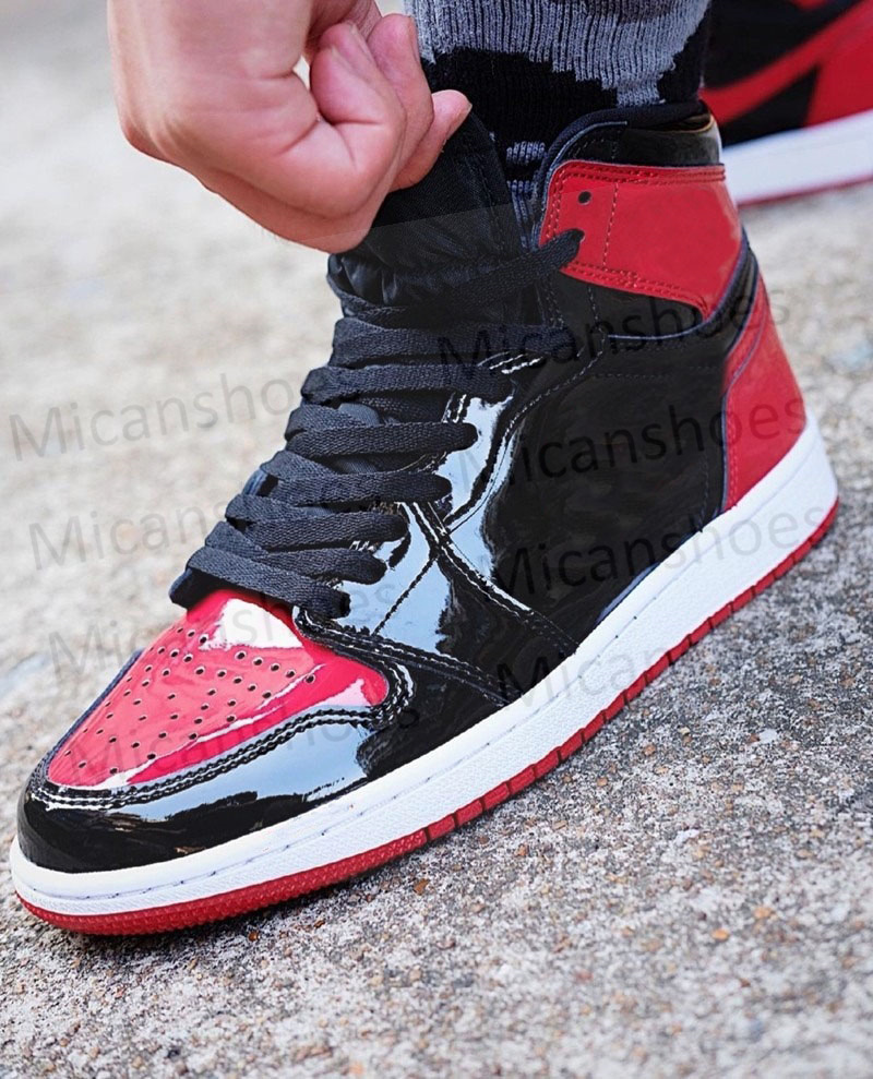 1 High OG Bred Patent Leather 1s Designer Basketball Shoes Black RED Mens Women Classic Retro Cultural Leisure Sports Sneakers, Customize
1 High OG Bred Patent Leather 1s Designer Basketball Shoes Black RED Mens Women Classic Retro Cultural Leisure Sports Sneakers, Customize
