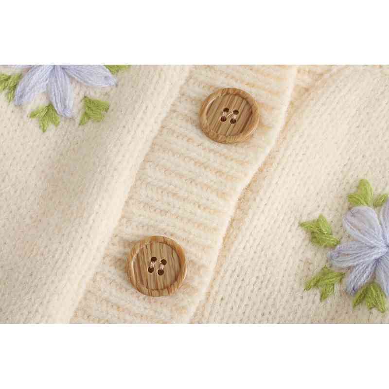Autumn Casual Chic Floral Embroidery Knitted Cardigans Women Fall Fashion O-neck Cardigan sweater Female Loose sweaters 210508