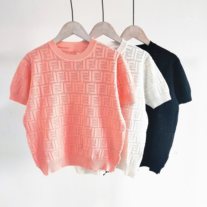 2021 summer new double F hollow jacquard letter round neck pullover short show knitting casual fashion personality is cool, White;black
2021 summer new double F hollow jacquard letter round neck pullover short show knitting casual fashion personality is cool, White;black