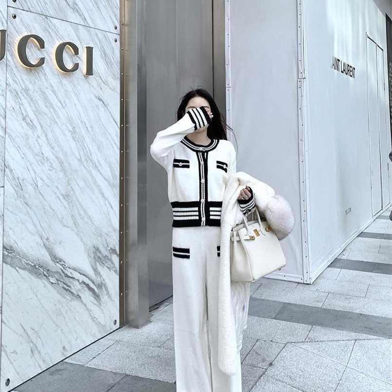 Fashion Knitted Slim Pullover Women Elegant Casual Striped Crew Neck Sweater + Office Loose Stretch Wide Leg Pants Two Piece Set 211109, White
Fashion Knitted Slim Pullover Women Elegant Casual Striped Crew Neck Sweater + Office Loose Stretch Wide Leg Pants Two Piece Set 211109, White