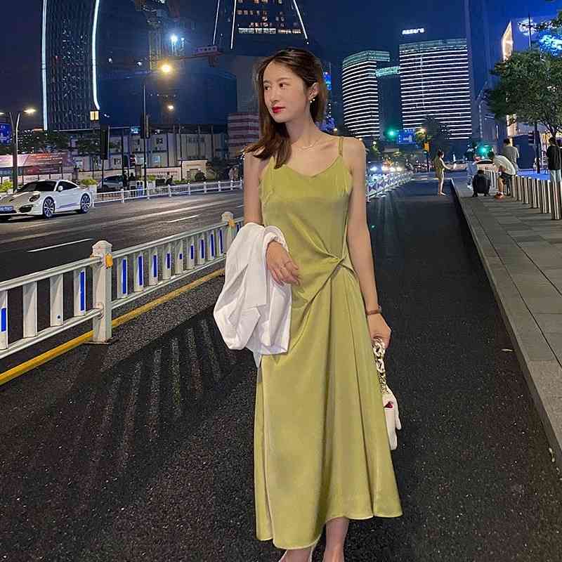 V-neck Sexy Elegant Dress Women Sleeveless Thin Slim Strap Dress Beach Party Dress Korean Office Lady Summer Chic 210521