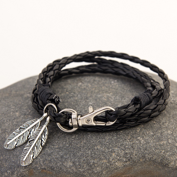 10Pieces/Lot Vintage Leaf Feather Multilayer Leather Bracelet Men Fashion Braided Handmade Keychain Rope Wrap Bracelets Bangles Male Gift
10Pieces/Lot Vintage Leaf Feather Multilayer Leather Bracelet Men Fashion Braided Handmade Keychain Rope Wrap Bracelets Bangles Male Gift