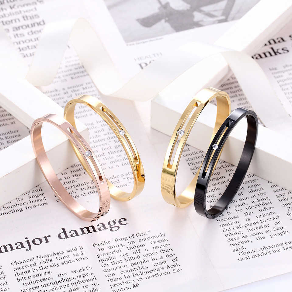 New Design Gold Rose Gold Black Bangle Hollow Middle Cubic Zirconia Couple Bangle & Bracelet Brilliant Jewelry Wedding Gift Q0719
New Design Gold Rose Gold Black Bangle Hollow Middle Cubic Zirconia Couple Bangle & Bracelet Brilliant Jewelry Wedding Gift Q0719