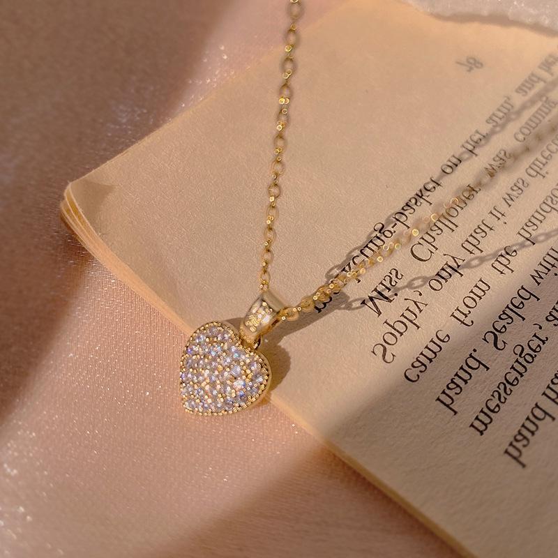 Chains Colorful L Heart Shape Pavé Zircon Pendant Clavicle Chain Choker Necklace For Women Fine Jewelry Fashion Party Birthday Gift
Chains Colorful L Heart Shape Pavé Zircon Pendant Clavicle Chain Choker Necklace For Women Fine Jewelry Fashion Party Birthday Gift