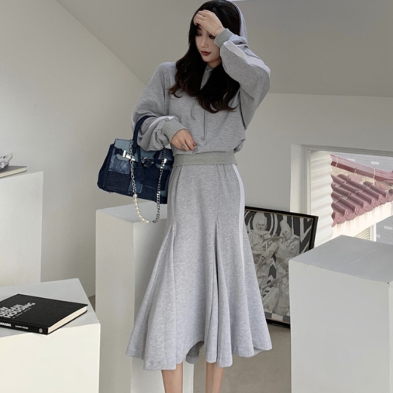 Korean Fashion Autumn Winter Lady sports Skirt 2 Piece Set Casual Hooded Top + High Waist Mermaid Suit Women Clothing 210519