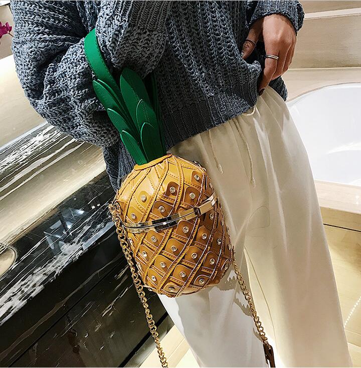 Factory wholesale women handbag lovely pineapple chain bag creative knitting shoulder bags street trend knittings diamonds handbags, Black;red
Factory wholesale women handbag lovely pineapple chain bag creative knitting shoulder bags street trend knittings diamonds handbags, Black;red