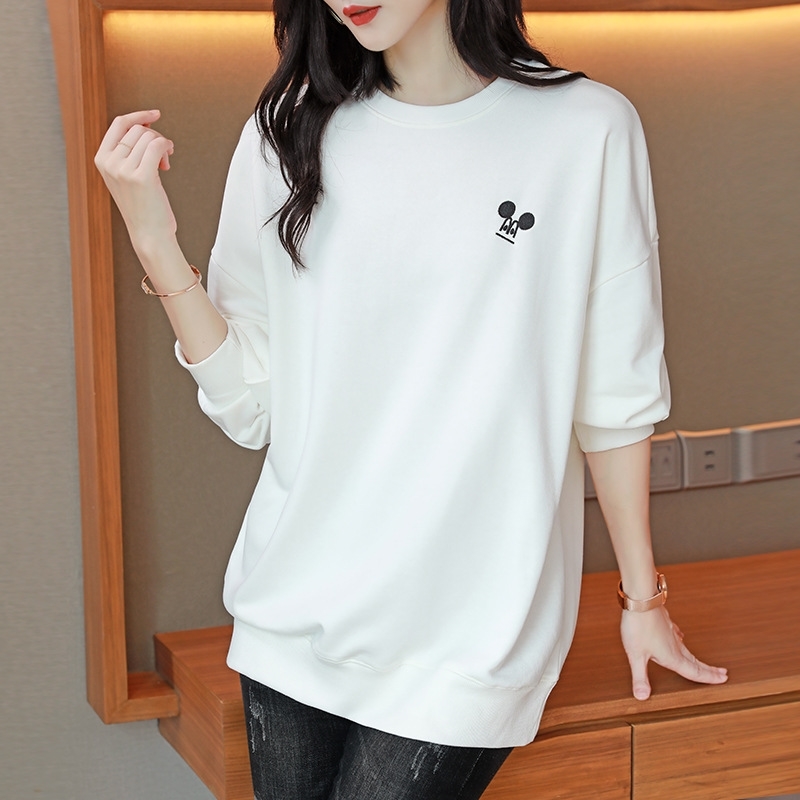 2021 sweater new autumn and winter round neck fat mm cotton thin large T-shirt women's wear, Black
2021 sweater new autumn and winter round neck fat mm cotton thin large T-shirt women's wear, Black