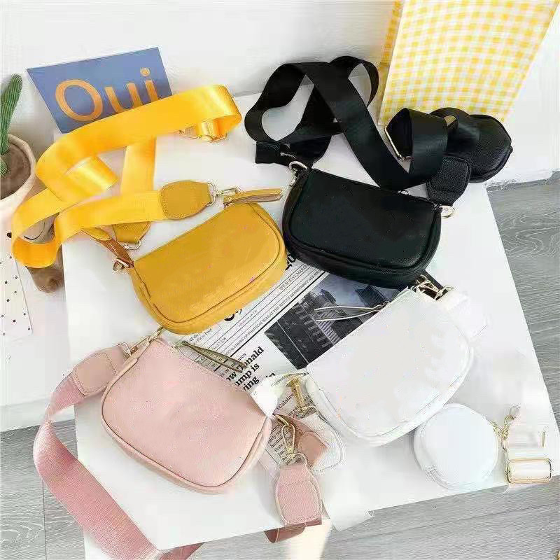 Kids designer Purse fashion cute girls letter flower printed chain One shoulder bag children crossbody bags baby handbags mini wallet F686, White
Kids designer Purse fashion cute girls letter flower printed chain One shoulder bag children crossbody bags baby handbags mini wallet F686, White