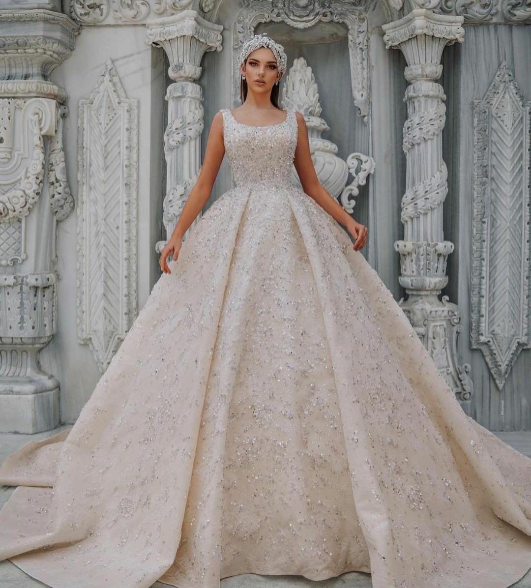 Elegant A Line Wedding Dresses Scoop Neck Beaded Vintage Bridal Gowns Arabic Dubai Sequined Plus Size vestido de novia