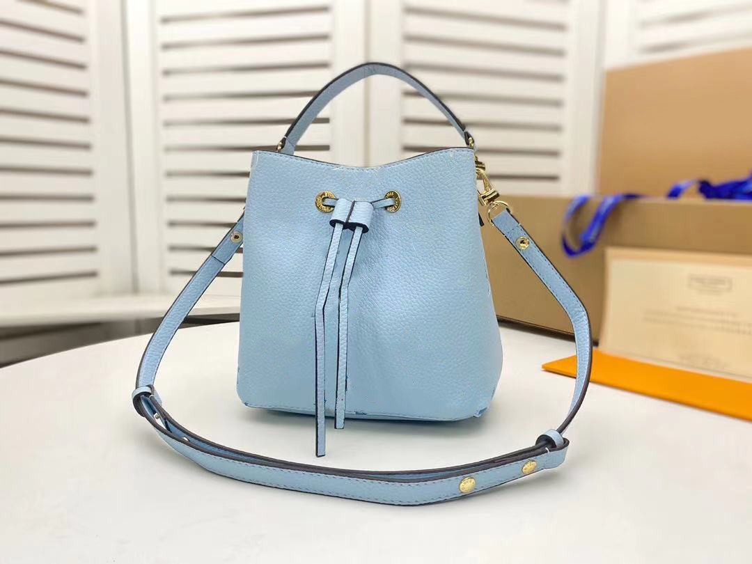 NéoNoé BB Bucket Handbag Leather luxury brand bag High-quality designer handbags Wallets Ladies genuine leatherShoulder and Cross Body Bags
NéoNoé BB Bucket Handbag Leather luxury brand bag High-quality designer handbags Wallets Ladies genuine leatherShoulder and Cross Body Bags