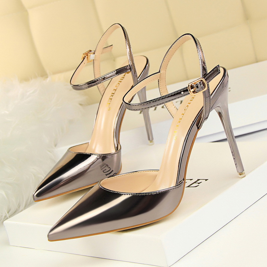 women dress shoes red bottoms high heels party wedding leather shoe triple black nude yellow pink glitter spikes Pointed Toes Pumps 34-40 86-1
women dress shoes red bottoms high heels party wedding leather shoe triple black nude yellow pink glitter spikes Pointed Toes Pumps 34-40 86-1