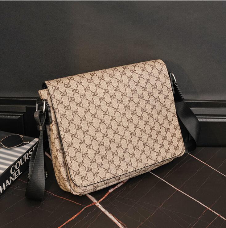 Factory wholesale men handbag simple printed messenger bag lightweight waterproof leather handbags outdoor leisure color matching mens shoulder bags, Black5
Factory wholesale men handbag simple printed messenger bag lightweight waterproof leather handbags outdoor leisure color matching mens shoulder bags, Black5