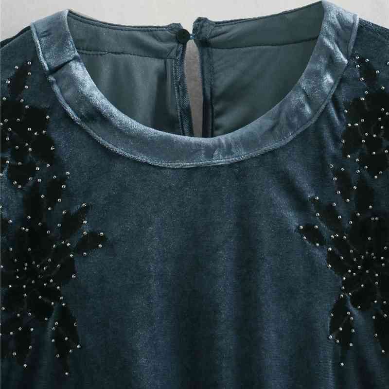 Elegant Women Solid Velvet Shirts Fashion Ladies O-Neck Pleated Tops Sweet Female Chic Floral Embroidery Blouses 210430