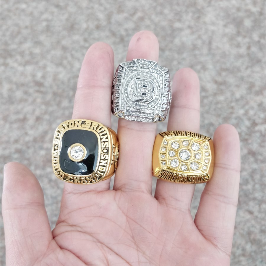 Wholesale 3pcs/set Boston 1970 1972 2011 Bruin's Stanley Cup Championship Ring fashion Gifts from fans and friends leather Bag Parts & Accessories
Wholesale 3pcs/set Boston 1970 1972 2011 Bruin's Stanley Cup Championship Ring fashion Gifts from fans and friends leather Bag Parts & Accessories