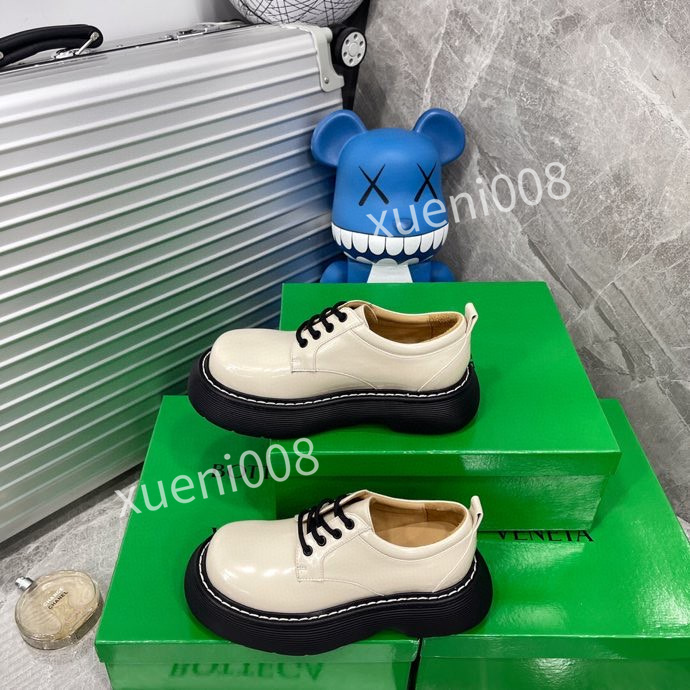 2022 Latest women boots TIRE Bottega Storm Tires Up 35-40 Chunky high Boot Real leather shoes crystal outdoor martin chaussures de designer Platform yx211014, 04
2022 Latest women boots TIRE Bottega Storm Tires Up 35-40 Chunky high Boot Real leather shoes crystal outdoor martin chaussures de designer Platform yx211014, 04