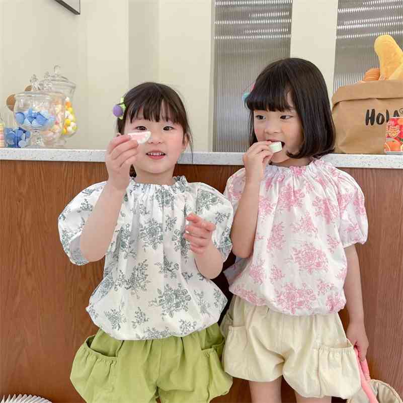 Girls Summer floral puff sleeve blouses Baby girl cotton cute Tops loose clothing 210708, Blue
Girls Summer floral puff sleeve blouses Baby girl cotton cute Tops loose clothing 210708, Blue