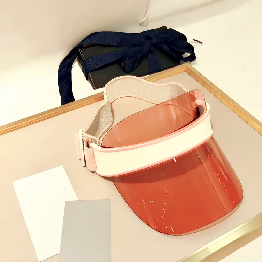 high quality Visors Sunbonnet Fashion Letter Hats Lens Caps Designer Cap for Man Woman 6 Color Top Quality
high quality Visors Sunbonnet Fashion Letter Hats Lens Caps Designer Cap for Man Woman 6 Color Top Quality