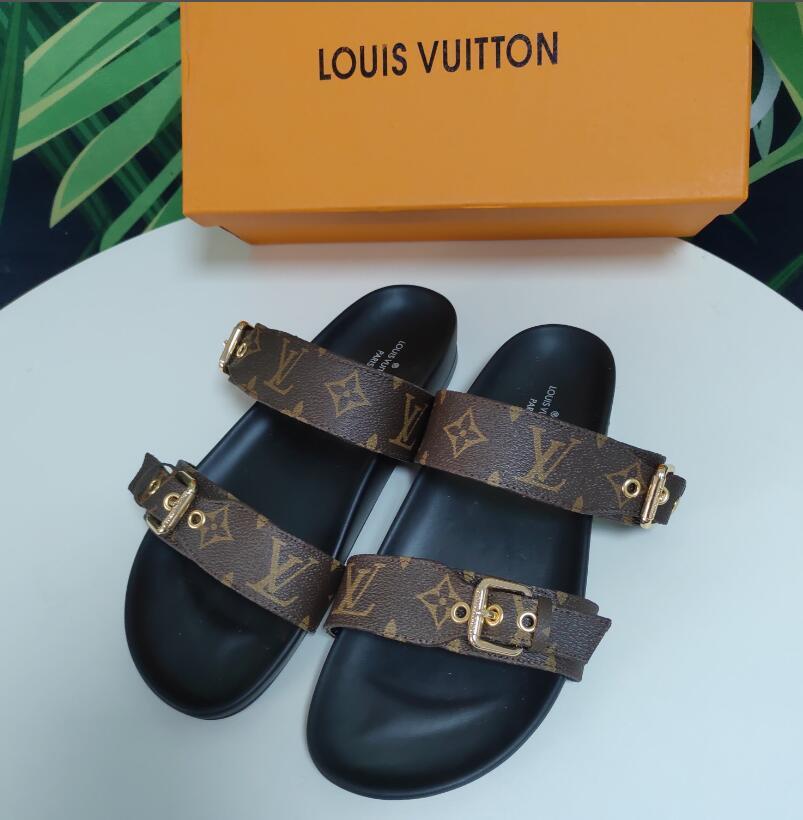 Women's high quality slippers flat shoes fashion slide rubber sandals beach style YSL LV LOUIS BAG VITTON, Black
Women's high quality slippers flat shoes fashion slide rubber sandals beach style YSL LV LOUIS BAG VITTON, Black