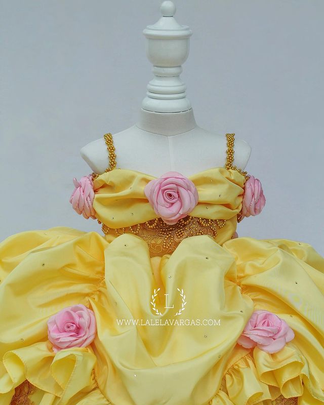 2021 Yellow Lace Beaded Flower Girl Dresses Retro Spaghetti Ball Gown Satin Lilttle Kids Birthday Pageant Weddding Gowns ZJ677