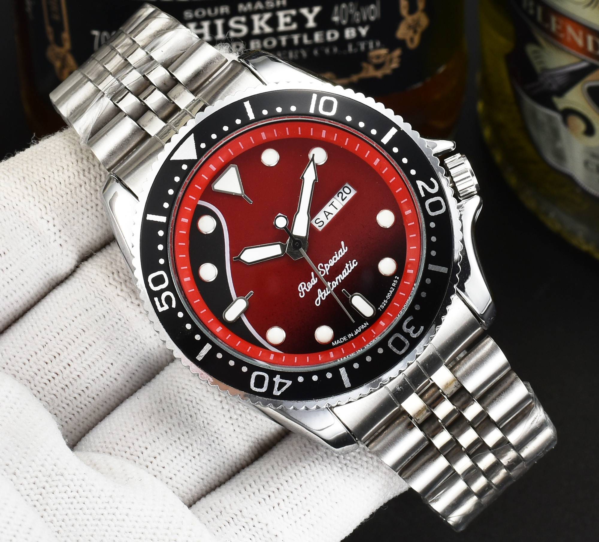 High Quality 2021 Fashion Sports Young Men Top Japan Brand luxury watches three-pin quartz watch Display Dual calendar function with minimalist style
High Quality 2021 Fashion Sports Young Men Top Japan Brand luxury watches three-pin quartz watch Display Dual calendar function with minimalist style