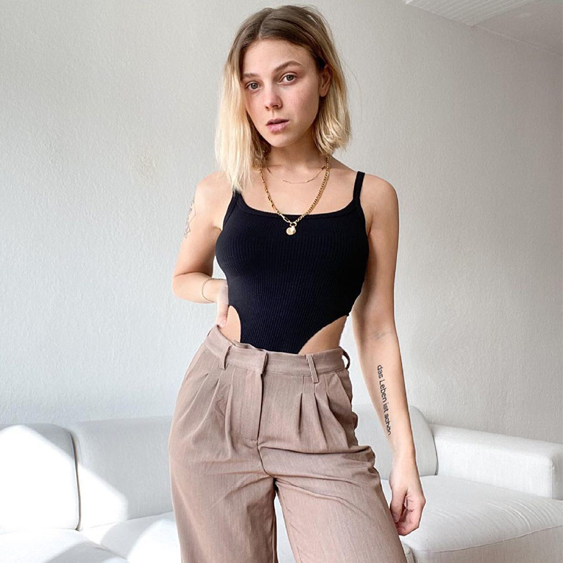 Summer Women Bodysuit Strap Sleeveless Bodysuits Chic Lady Fashion Casual Clothes 210517