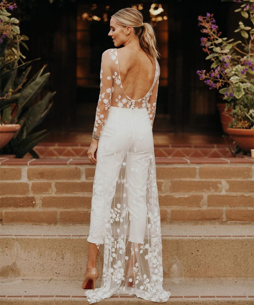 Sexy Open Back Pant Suit Wedding Dress Illusion Boho Beach Bridal Gowns 2022 Applique Lace Long Sleeves Wedding Dresses Jumpsuit Robe De Mariee