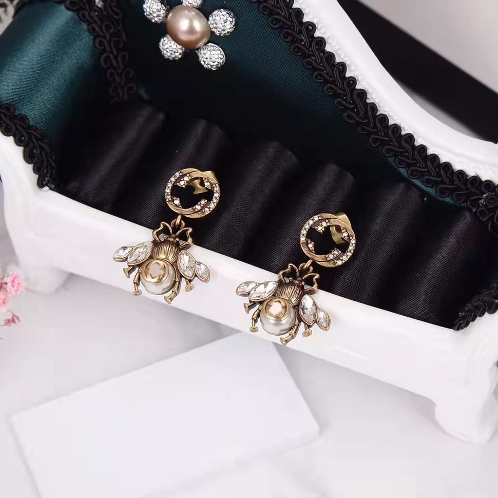 Fashion double G letter bee Charm earrings aretes ladies retro diamond earring, Golden
Fashion double G letter bee Charm earrings aretes ladies retro diamond earring, Golden