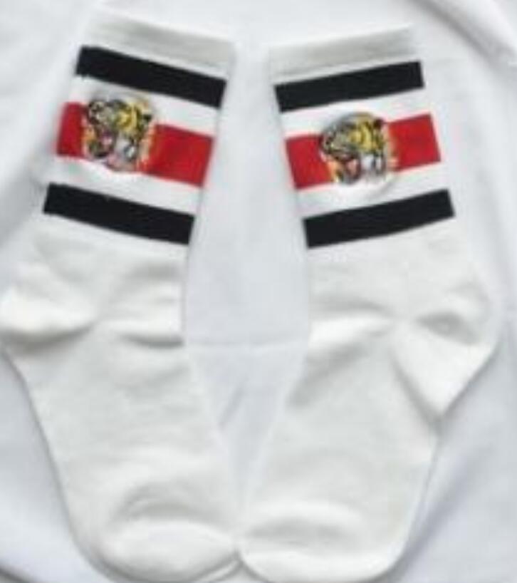 Tiger Embroideried Socks Mens Womens Underwear Skateboard Streetwear Stockings Socks Striped Design Lovers Cotton Blend Athletic Socks, A1
Tiger Embroideried Socks Mens Womens Underwear Skateboard Streetwear Stockings Socks Striped Design Lovers Cotton Blend Athletic Socks, A1