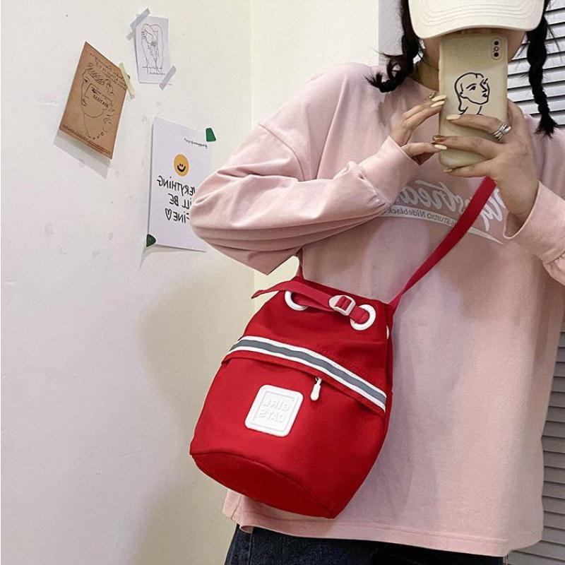Foreign Summer Style 2021 Messenger Bucket Bag Female Drawstring New Shoulder Nylon Qgrar
Foreign Summer Style 2021 Messenger Bucket Bag Female Drawstring New Shoulder Nylon Qgrar