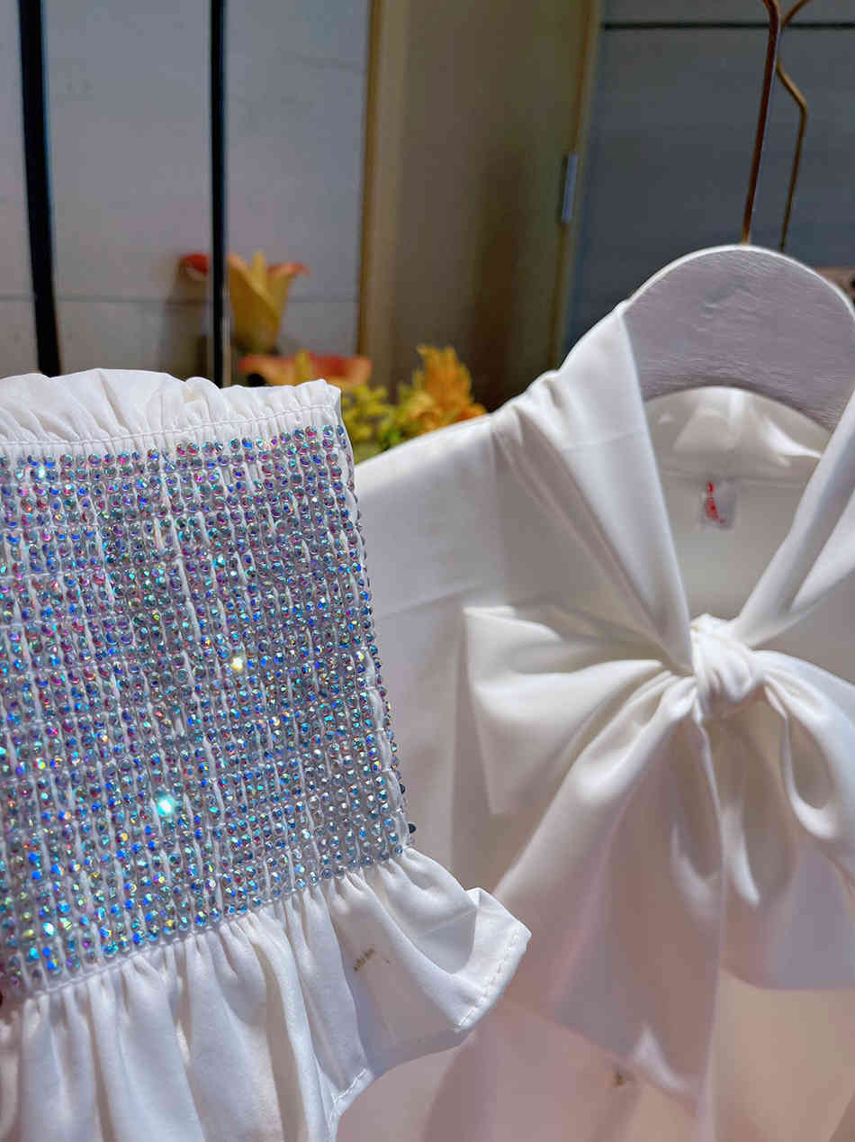 Free Spring Women's Bowknot Shirt Heavy Industry Diamond-studded Loose White Single-breasted Long Sleeve Top 210524