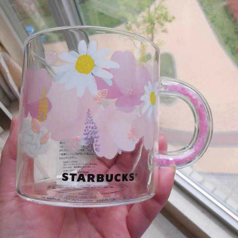 2021 Starbucks Sakura Season Daisy Dazzling Pink Sequined Handle Mug Heat-resistant 355ml Glass
2021 Starbucks Sakura Season Daisy Dazzling Pink Sequined Handle Mug Heat-resistant 355ml Glass