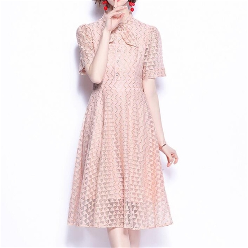 HIGH QUALITY Women Summe Lace Dress High-End Ladies O-Neck stitching Runway Vintage Female Slim Sexy Party Dresses 210603, Picture color
HIGH QUALITY Women Summe Lace Dress High-End Ladies O-Neck stitching Runway Vintage Female Slim Sexy Party Dresses 210603, Picture color