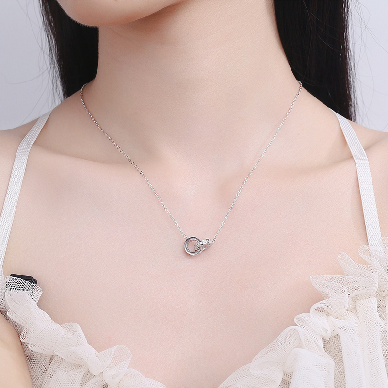 18K gold necklace pendant for women with double rings, high quality, simple and classic personality, Silver
18K gold necklace pendant for women with double rings, high quality, simple and classic personality, Silver