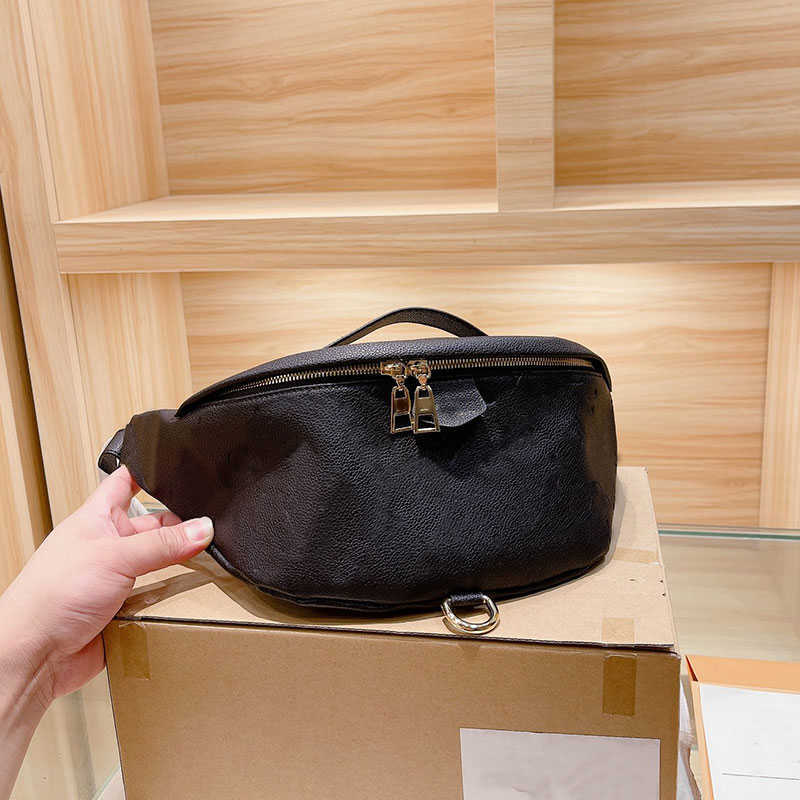 CLASSIC FLOWER Ladies Cowhide Leather Crossbody Bag Classic Old Flower Chest Pack Women Shoulder Messenger Back Handbags High Quality Waist Pocket
CLASSIC FLOWER Ladies Cowhide Leather Crossbody Bag Classic Old Flower Chest Pack Women Shoulder Messenger Back Handbags High Quality Waist Pocket